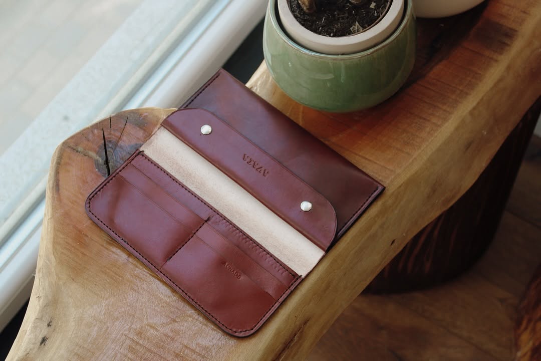 Handcrafted Bi-Fold Leather Wallet