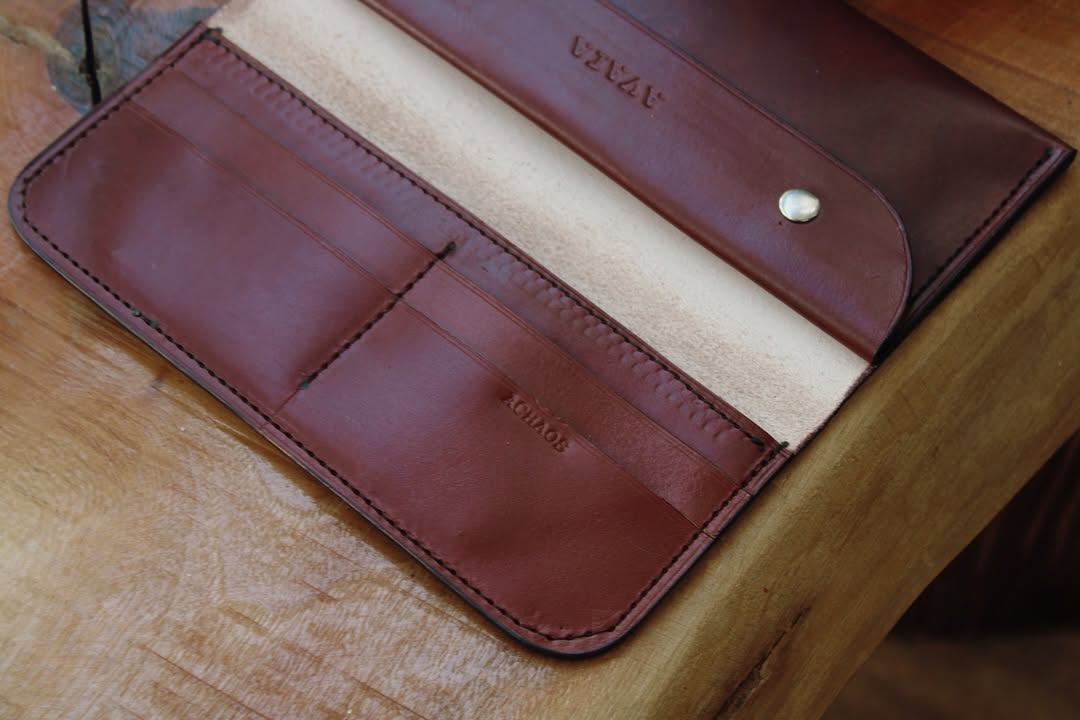 Handcrafted Bi-Fold Leather Wallet